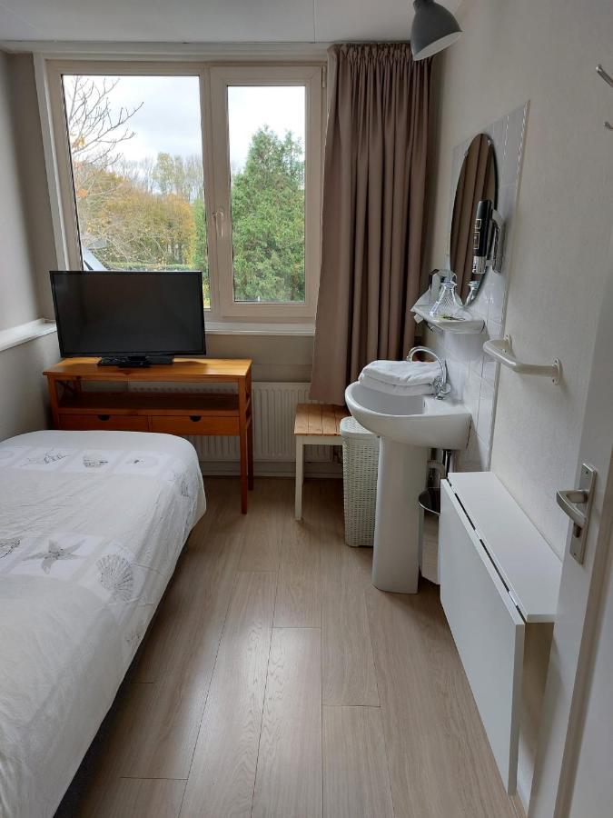 Bed & Breakfast D'Ouwe Smidse Kamperland Bagian luar foto