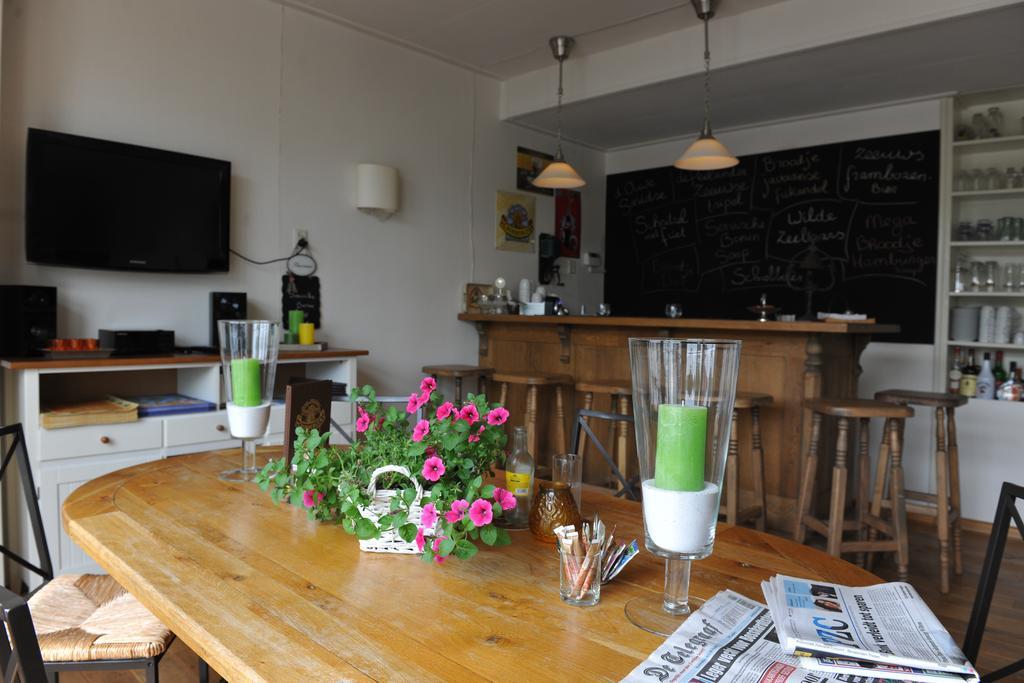 Bed & Breakfast D'Ouwe Smidse Kamperland Bagian luar foto