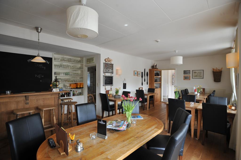 Bed & Breakfast D'Ouwe Smidse Kamperland Bagian luar foto